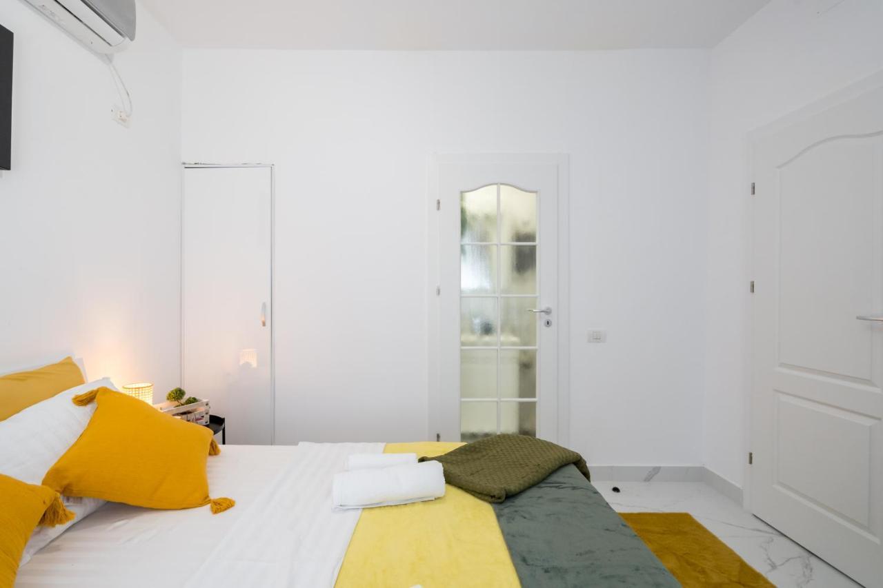 Light-Monza-Unirii Lägenhet Bukarest Exteriör bild