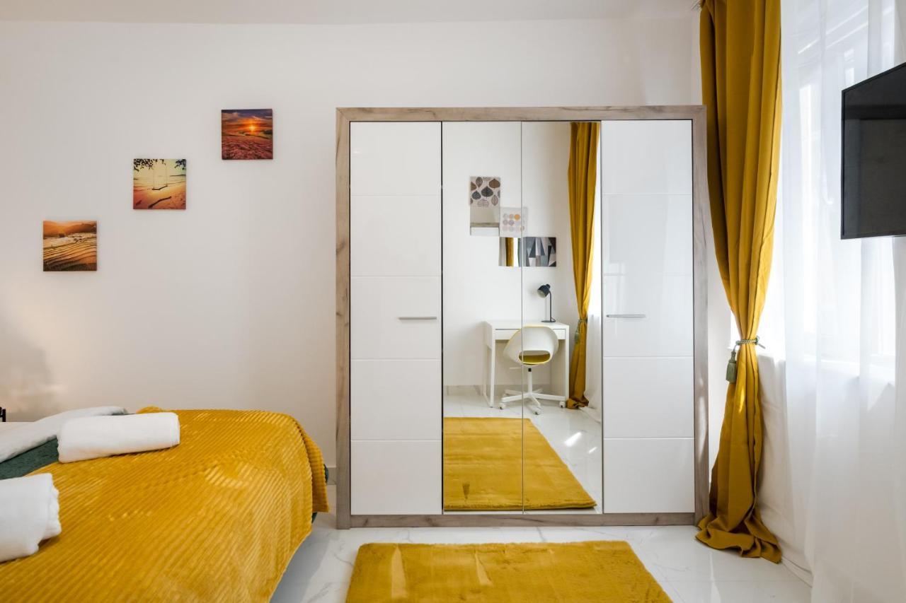 Light-Monza-Unirii Lägenhet Bukarest Exteriör bild