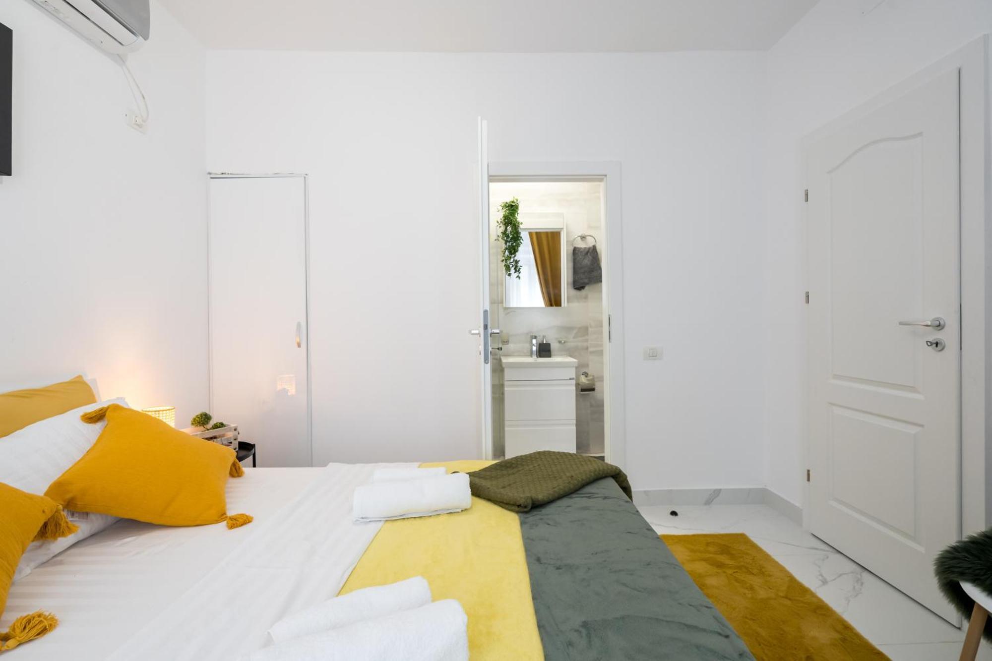 Light-Monza-Unirii Lägenhet Bukarest Exteriör bild